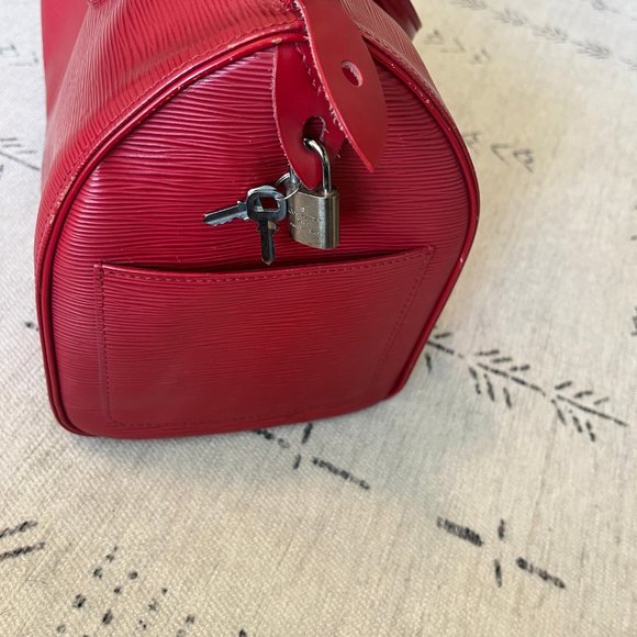 Beautiful vintage Louis Vuitton Epi Speedy - Picture 13 of 16
